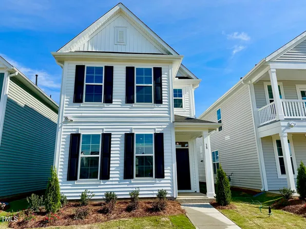 38 Blue Iris Pkwy, Clayton, NC 27520