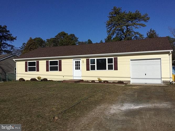 1st image of 17 Cherokee Dr