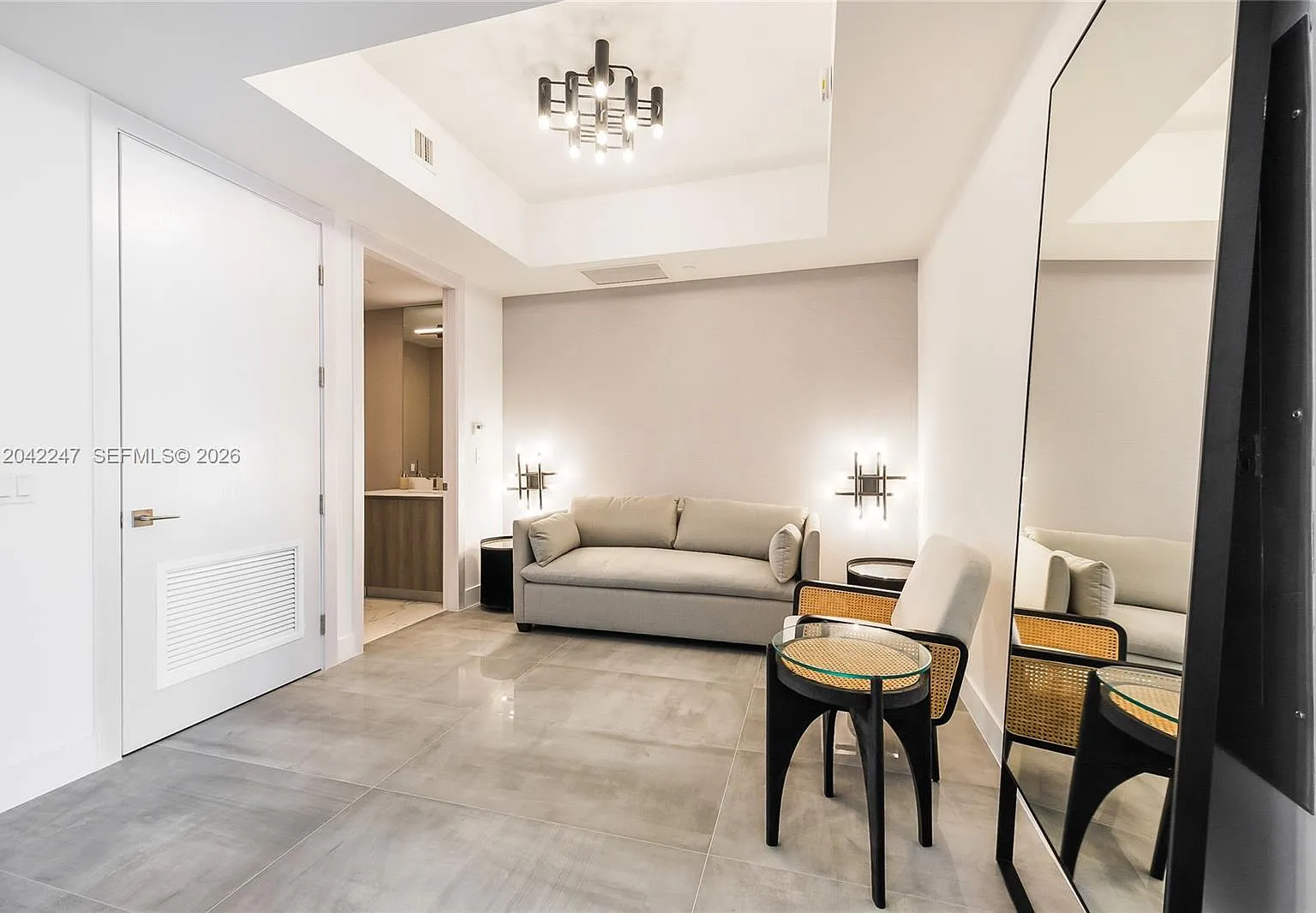 Aurora Condominium — Photo 4