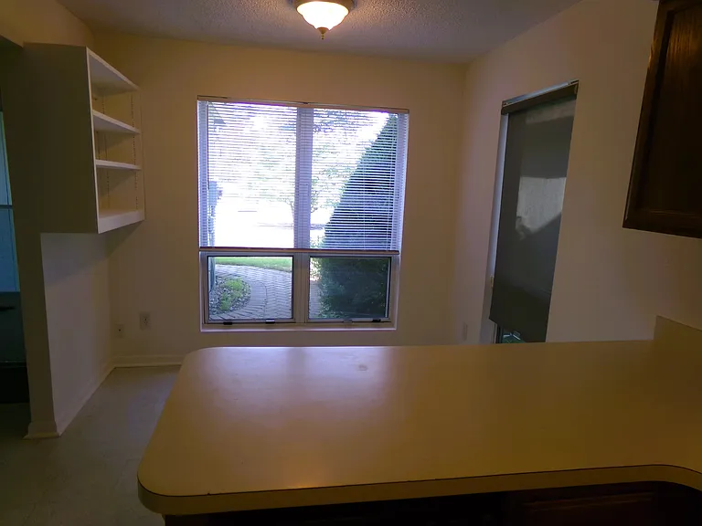 15 Pond Dr W — Photo 3