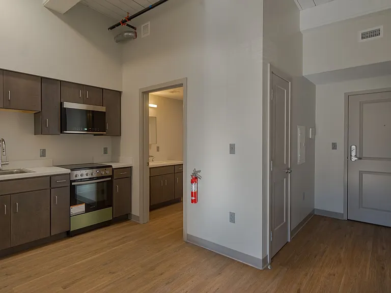 47 Flat St #402 — Photo 3