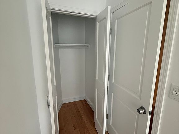 4th image of 135 Park Dr #4