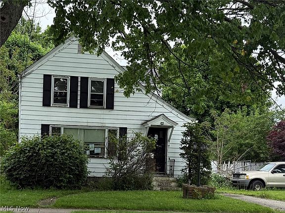 2nd image of 532 Mill St