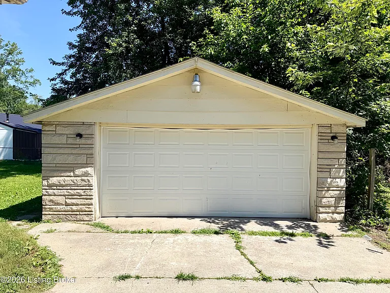 5303 Hosta Ln — Photo 9