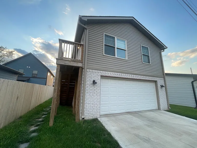 2845 Macpherson Ave #A — Photo 7