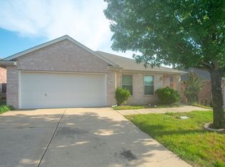 3725 Sapphire St, Fort Worth, TX 76244