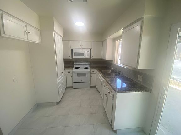 2nd image of 920 Princeton Ave #5
