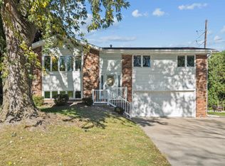 9935 Ginger Rdg, Dubuque, IA 52001