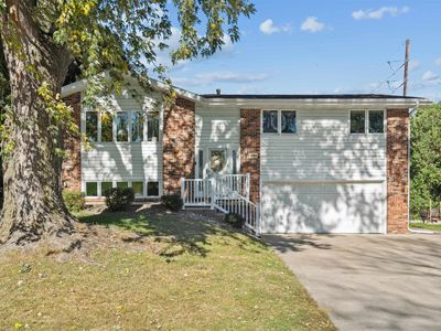 9935 Ginger Rdg, Dubuque, IA, 52001