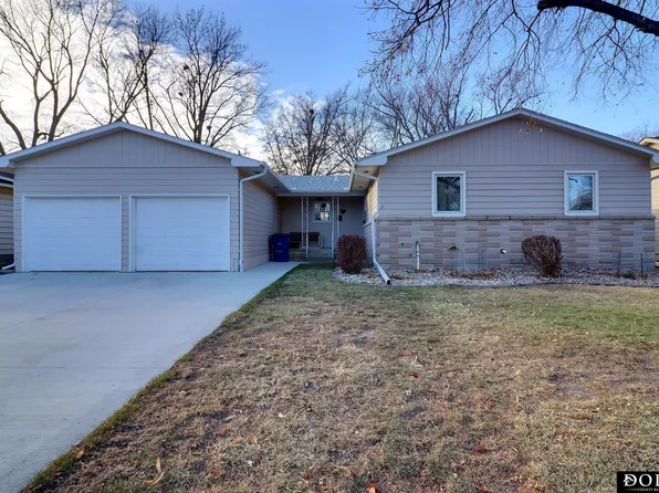 2043 N Clarmar Ave, Fremont, NE 68025