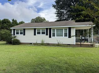 2108 High School Dr, New Bern, NC 28560
