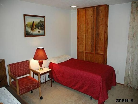 5th image of 4017 N 92nd Cir