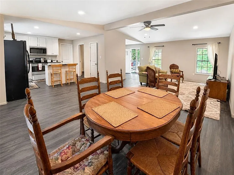 6555 Akins Way — Photo 8