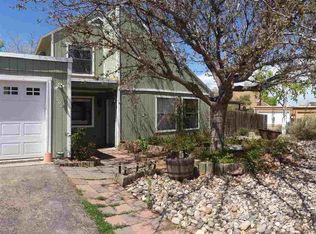 1060 Willow Way, Santa Fe, NM 87507