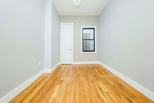 Rented by Nooklyn NYC LLC | media 18