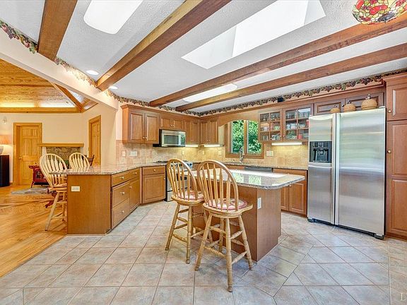 4th image of 1272 Stoney Way