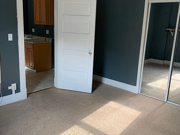 4th image of 604 Page St APT 6