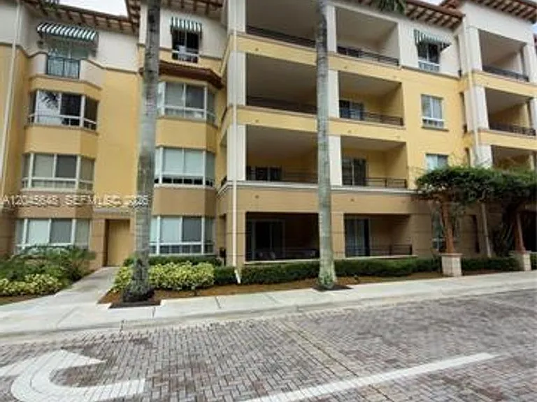 16100 Emerald Estates Dr #CU-281 — Photo 3