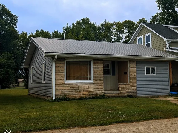 1107 W Jennings St, Rushville, IN 46173