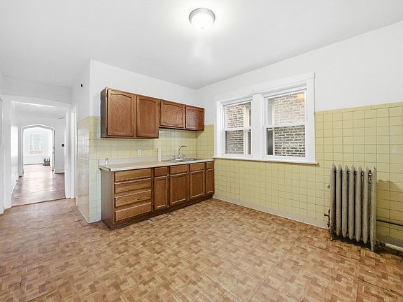 4th image of 5441 W Van Buren St