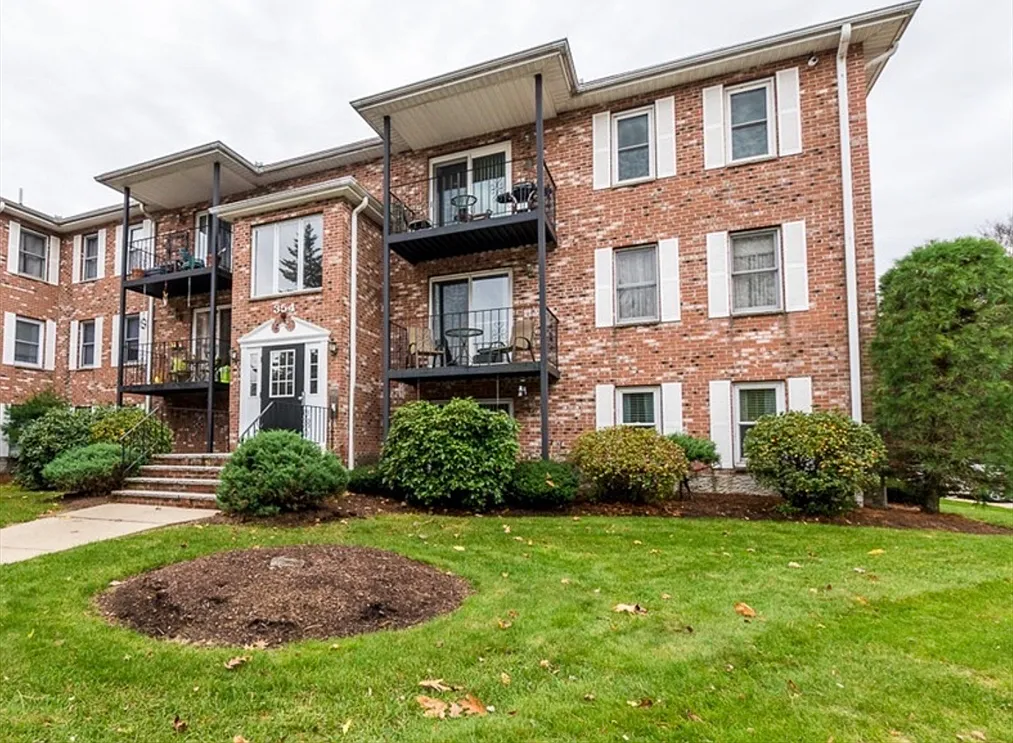 2 bed, 2.0 bath, 873 sqft, $2,600 — Photo 1