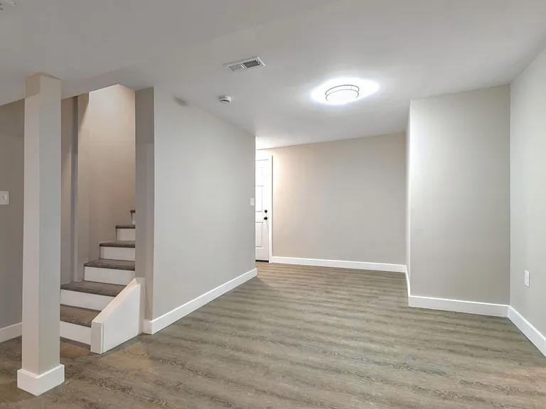 9202 3rd St — Photo 15