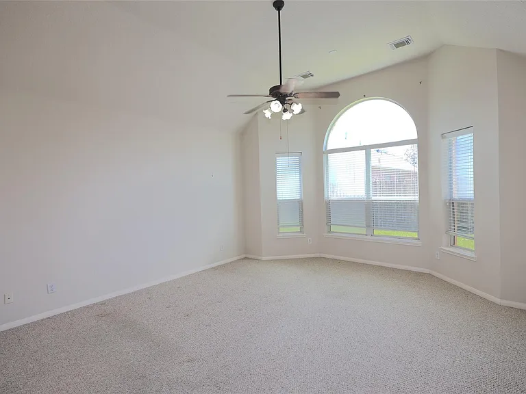 4810 Zachary Ln — Photo 12