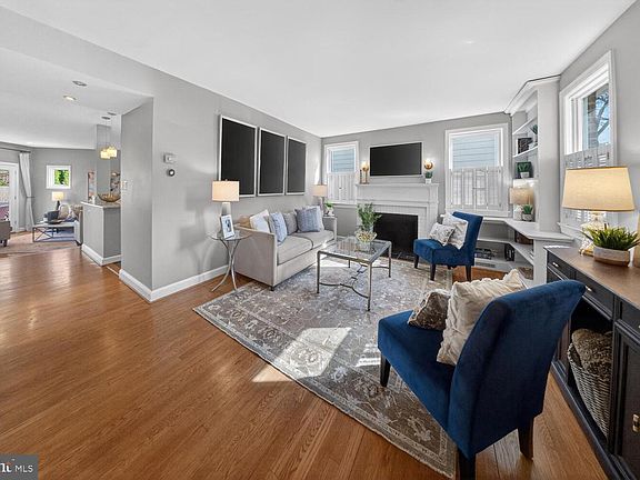 3rd image of 4529 38th St NW