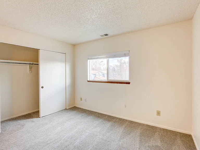 Dover Commons Apartments — Photo 29