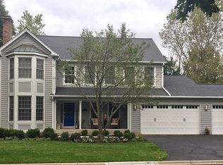 28545 Oakhaven Ct, Lake Bluff, IL 60044