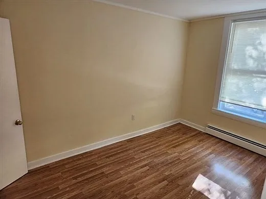1 bed, 1.0 bath, 450 sqft, $1,800 — Photo 3