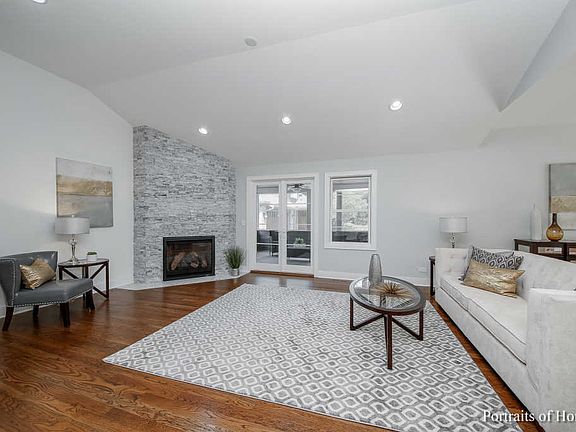 2nd image of 576 Summerdale Ave
