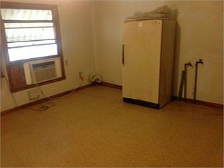 5th image of 104 Winston Dr