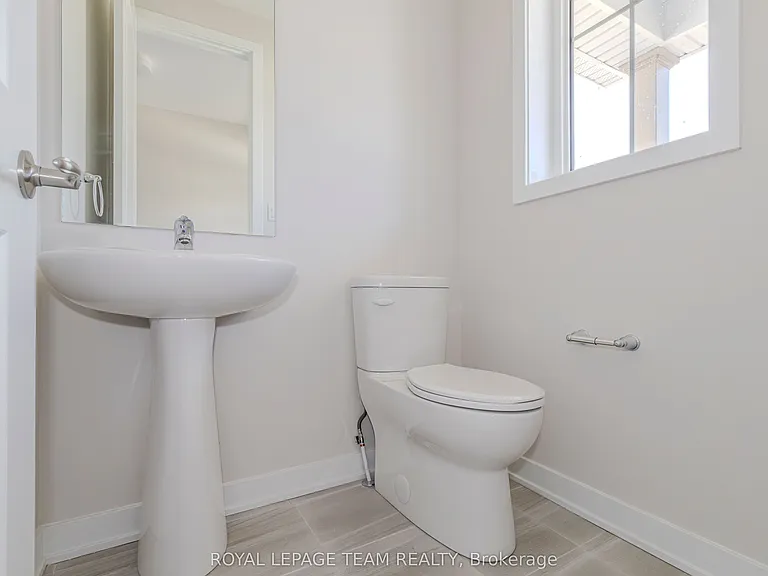 475 Meynell Rd — Photo 2