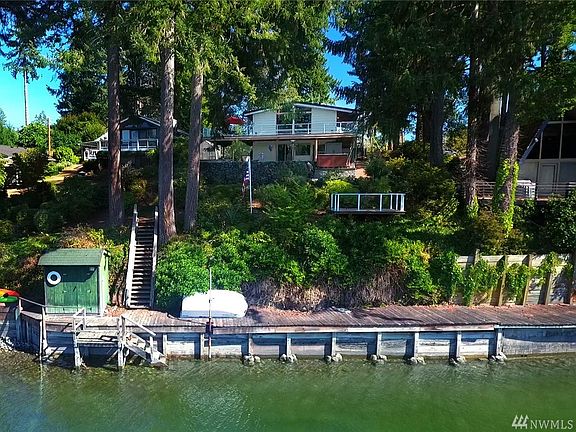 2nd image of 450 E Treasure Island Dr