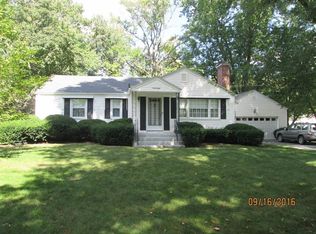 38 Greaney St, Springfield, MA 01104