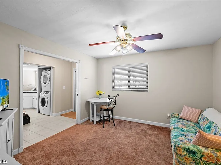 1203 SW 48th Ter #201 — Photo 18