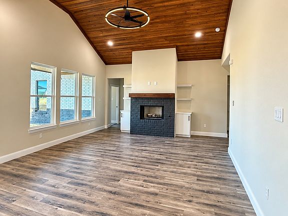 5th image of 6025 Huckleberry Ln