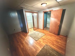 216 NE 9th St, Madison, SD 57042