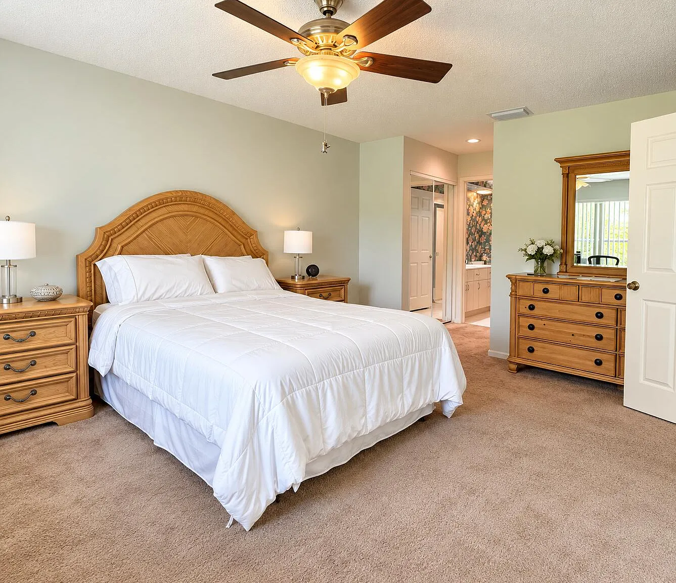 3 bed, 2.5 bath, 1463 sqft, $2,900 — Photo 4