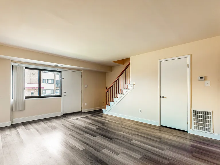 Takoma Landing — Photo 21