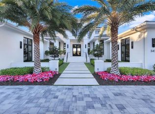 345 Hawser Ln, Naples, FL 34102