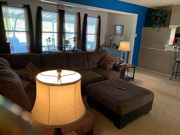 3rd image of 3606 S Oxford Dr