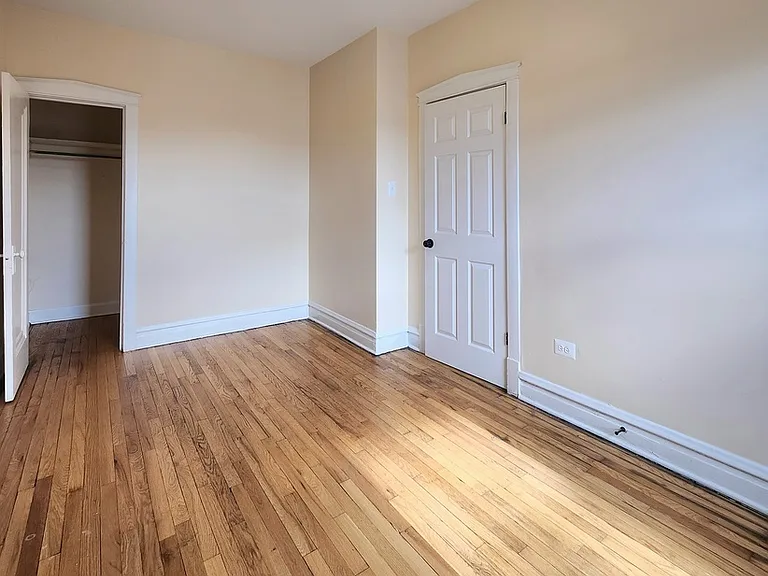 4937 W 18th St #2W — Photo 10