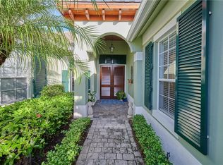 9270 Spring Time Dr, Vero Beach, FL 32963