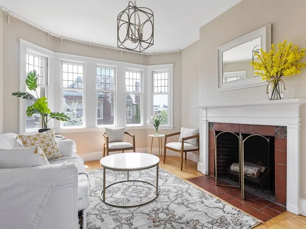 10 Dana St APT 409, Cambridge, MA 02138