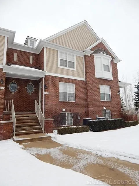 6037 Windemere Ln photo 1