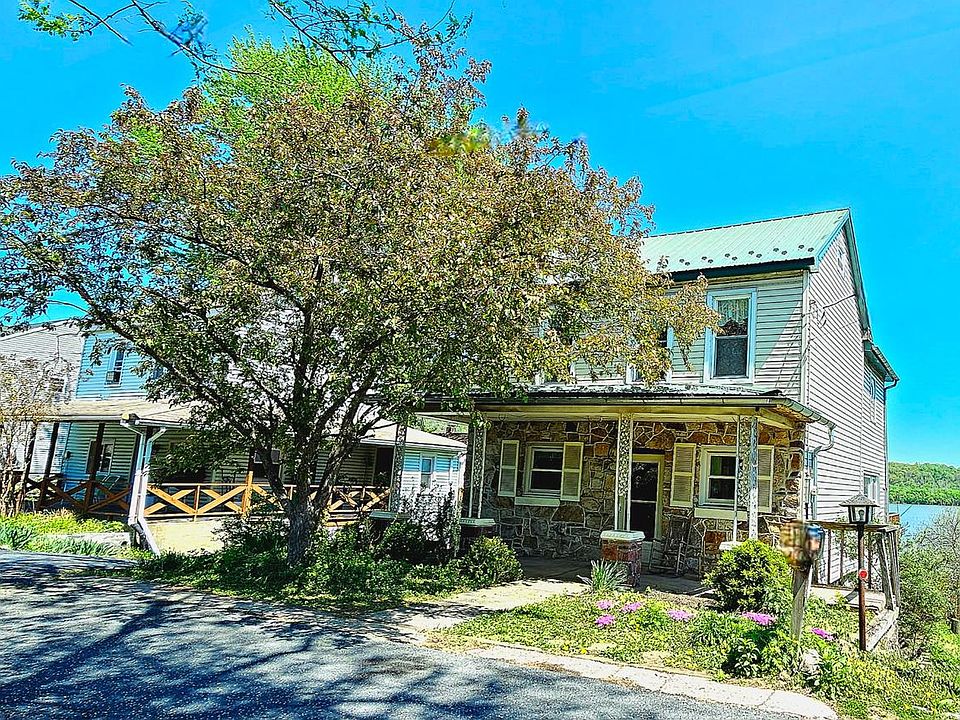 1st image of 127 N Main St