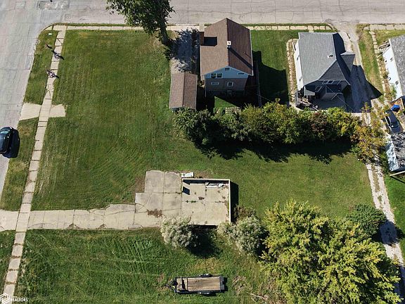 2nd image of 709 W State St