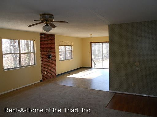 2nd image of 4304 N Church St